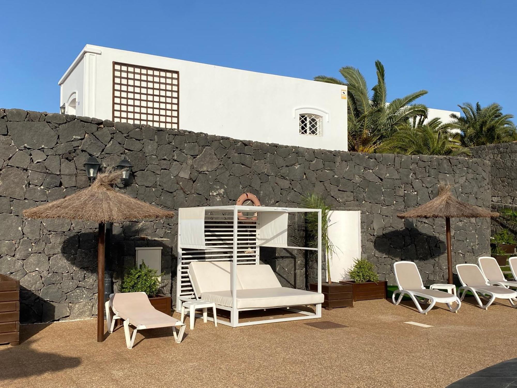 Bungalows Coloradamar Playa Blanca  Bagian luar foto