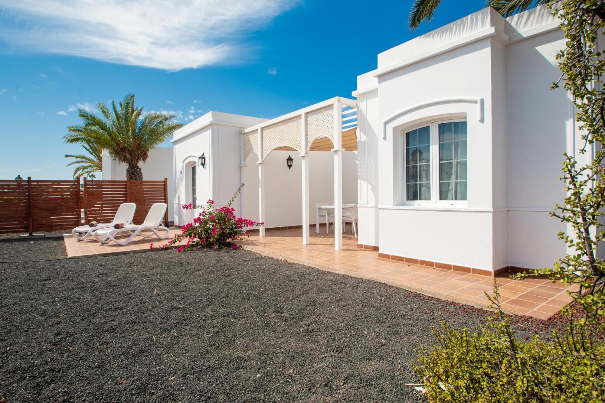 Bungalows Coloradamar Playa Blanca  Bagian luar foto